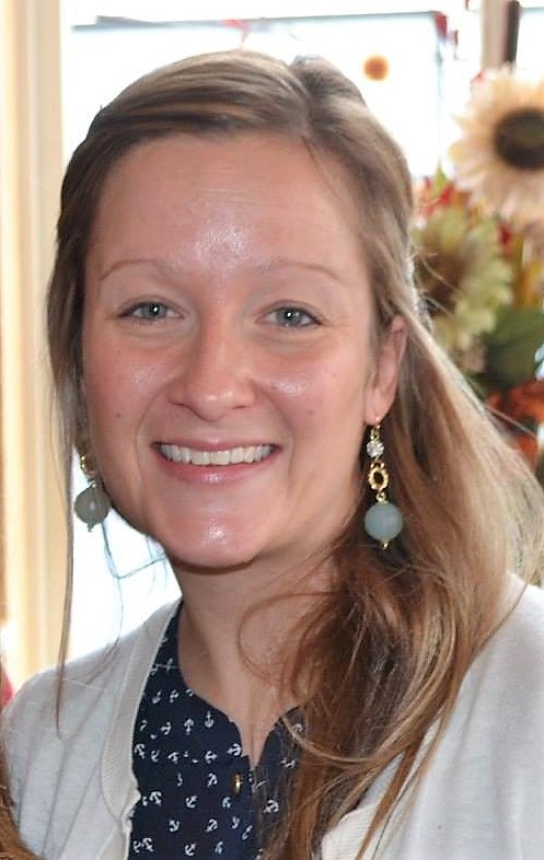 Erin Sturgis DaSilva '02 