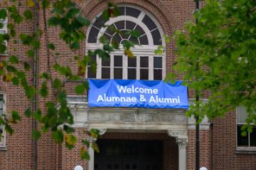 A banner displaying the phrase, Welcome Alumnae and Alumni