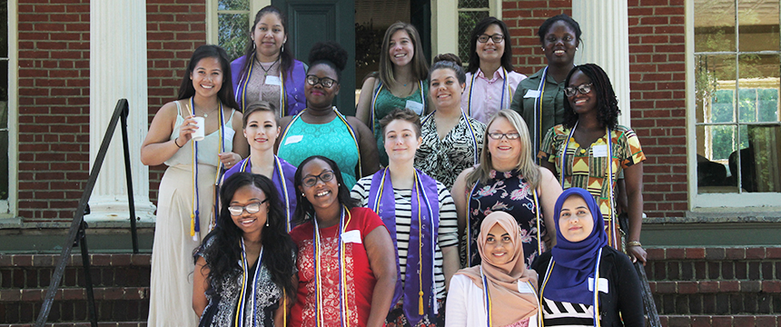 Group photo of 2016 graduates on Noyes House steps