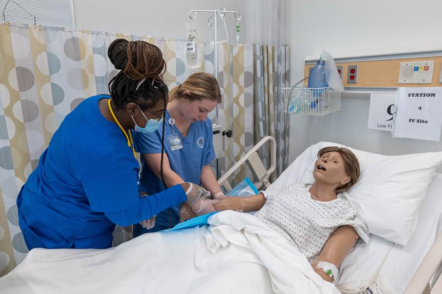 School of Nursing Hosts Caroline Center for CCT Simulation and Skills Day