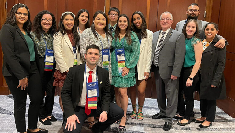 School of Pharmacy, Morrissy Honors Program Students Represent NDMU at National Conferences