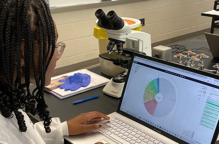Biology Faculty Member Awarded $450K NIH Grant to Expand Student Research Opportunities